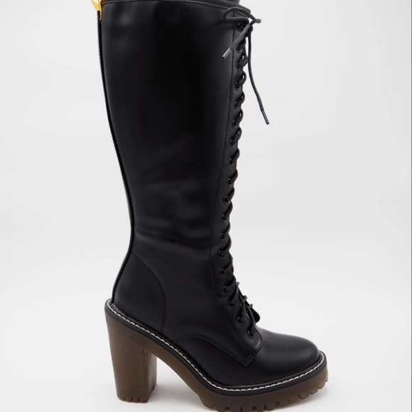 ONE DAY SALE Fall Fabulous Vintage Boho Lace up boots - Picture 8 of 8